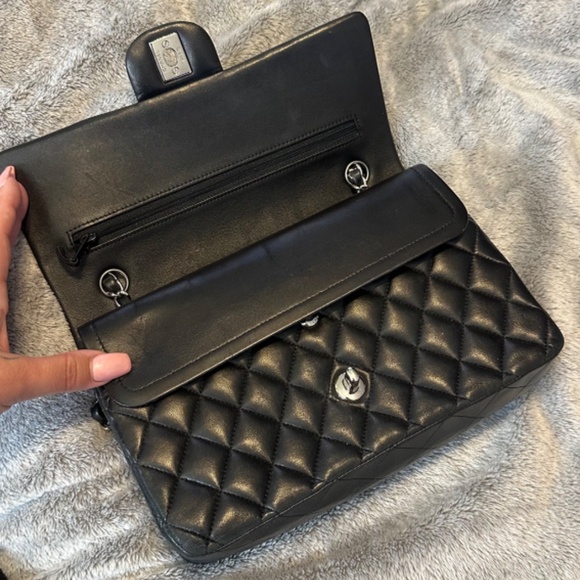 Chanel Classic Double Flap Black Lambskin - Picture 2 of 9